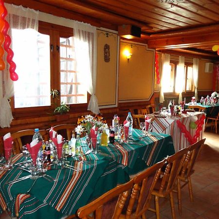 Chuchura Family Hotel Копривштиця Екстер'єр фото